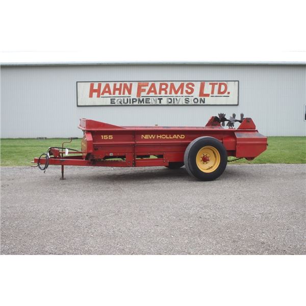 New Holland 155 single axle manure spreader