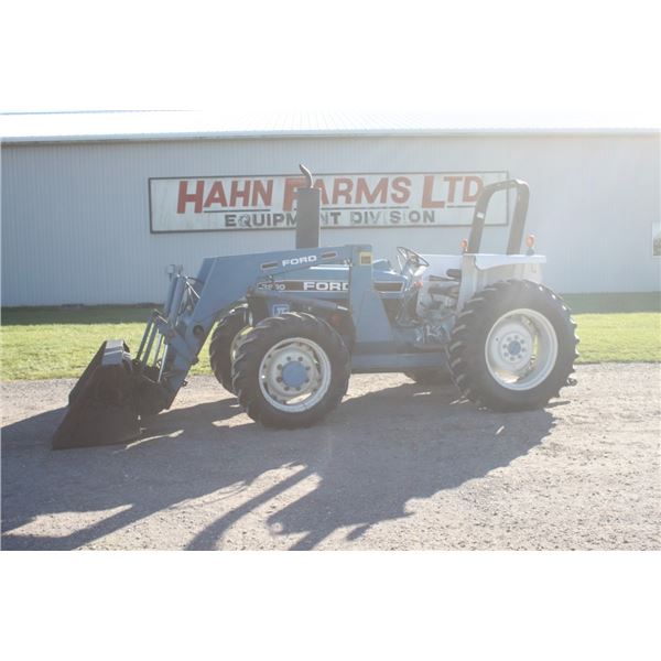 Ford 3930 4wd tractor, loader, 5600 hours