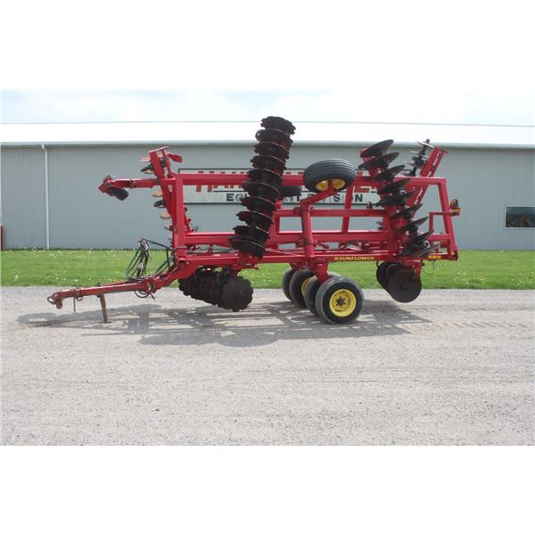 Sunflower 1331-20' hydraulic folding off set disc, rock flex