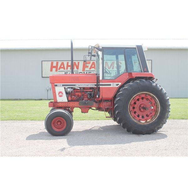 IH 986 2wd tractor, Red Power, showing 2348 hours