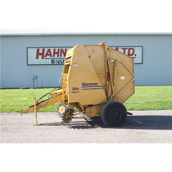 Vermeer 504 Super I round baler, Electric tie, ramp, crowder wheels