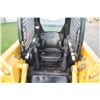 Image 13 : JD 240 Series II skidsteer, rops, 10.00x16.5, New 60" material bucket, 3890 hours