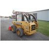 Image 6 : JD 240 Series II skidsteer, rops, 10.00x16.5, New 60" material bucket, 3890 hours