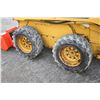 Image 7 : JD 240 Series II skidsteer, rops, 10.00x16.5, New 60" material bucket, 3890 hours