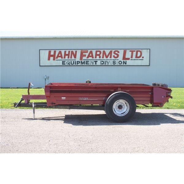 CIH 550 single axle manure spreader
