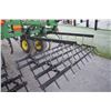 Image 10 : JD 2210 44'6" 5 section hydraulic folding cultivator, 5 bar spike harrow