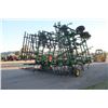 Image 6 : JD 2210 44'6" 5 section hydraulic folding cultivator, 5 bar spike harrow