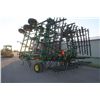 Image 8 : JD 2210 44'6" 5 section hydraulic folding cultivator, 5 bar spike harrow
