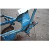Image 10 : Ford 101, 3pth, 3 furrow plow
