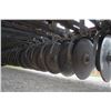 Image 11 : IH 5100 18 run seed drill, front mounted cultivator
