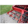 Image 13 : IH 5100 18 run seed drill, front mounted cultivator