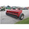 Image 5 : IH 5100 18 run seed drill, front mounted cultivator