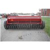 Image 6 : IH 5100 18 run seed drill, front mounted cultivator