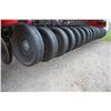 Image 9 : IH 5100 18 run seed drill, front mounted cultivator