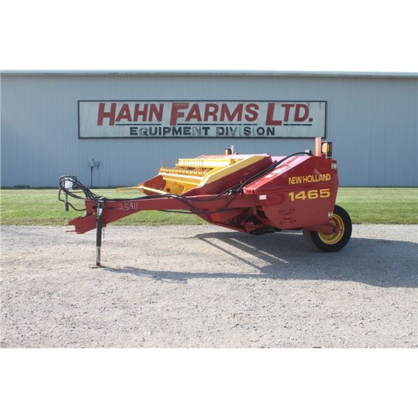 New Holland 1465 9' haybine, light kit, one owner, very nice