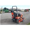Image 5 : Kubota BX2370 4wd compact tractor, 54" mid mount mower