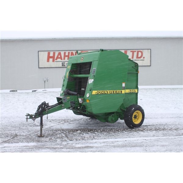 JD 446 4x4 round baler, hydraulic tie, ramp