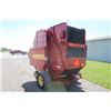 Image 8 : New Holland 650 round  baler, auto wrap, floatation tires, monitor
