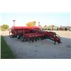 Image 3 : CIH 5400 15' NT drill with 5000 coulter cart, markers, rear harrow