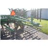 Image 12 : JD 980 27' cultivator, 5 bar spike harrow, late model