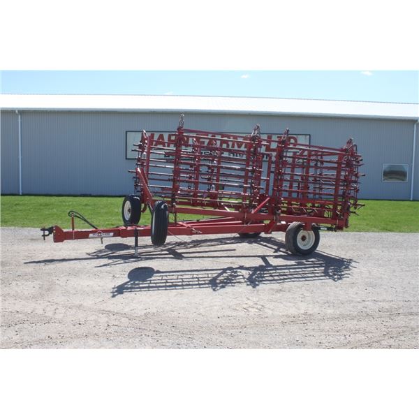 McFarlane HDL 134 34' 8 bar floating spike harrow