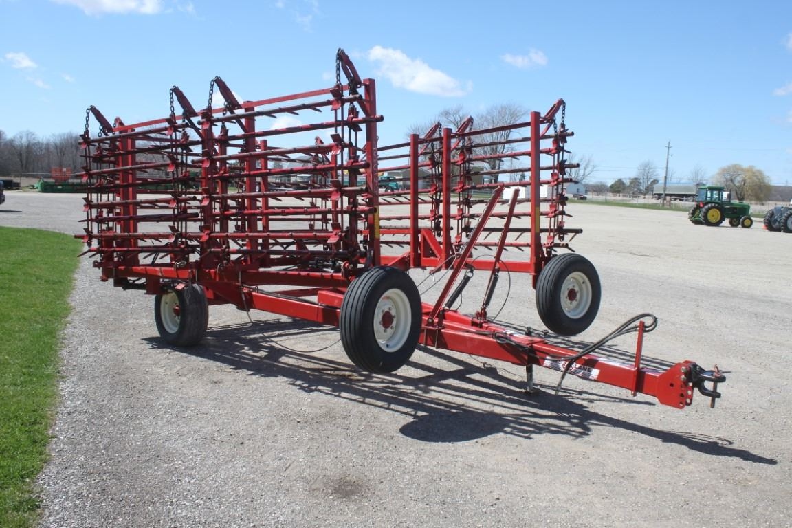 McFarlane HDL 134 34' 8 bar floating spike harrow