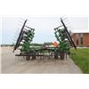 Image 6 : JD 960 24' cultivator, Buehler/Farm King finishing harrow