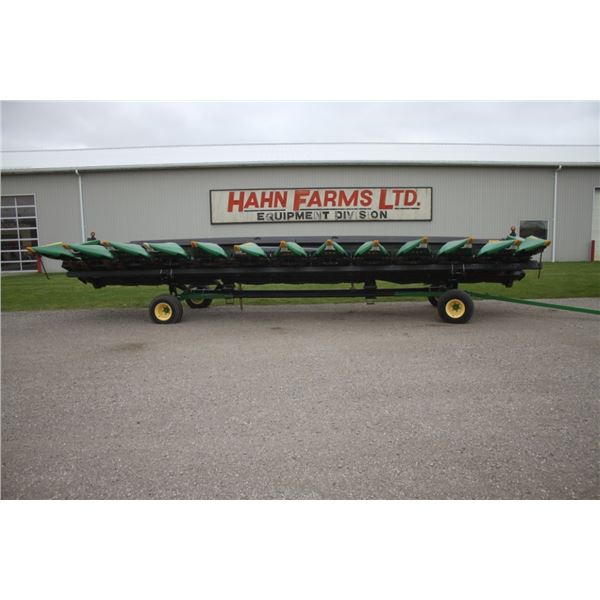 Drago 12 row cornhead, single point hook up  (Header Carrier wagon is NOT INCLUDED)