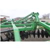 Image 18 : JD 512 7 shank disc ripper, 17'6", hyd folding rear gang