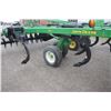 Image 9 : JD 512 7 shank disc ripper, 17'6", hyd folding rear gang