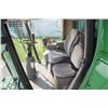 Image 36 : JD S660 combine, 3 speed hydro, premium cab, 1456 hours