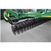 Image 27 : JD 2623 VT 30' 8" vertical till disc, hyd leveling, hydraulic down force rear crumbler