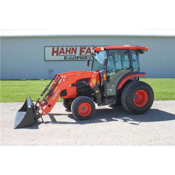 Kubota L6060 4wd tractor, C18S self-leveling loader, 1840 hours