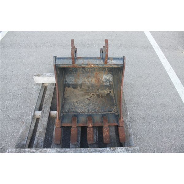 GRYB 24" tooth bucket to fit excavator
