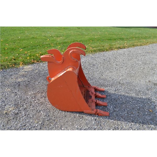 Kubota 22" tooth bucket, fits excavator, New