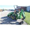 Image 7 : JD 1025R 4wd compact tractor, 120R loader, 260B backhoe attachment with thumb, 381 hours