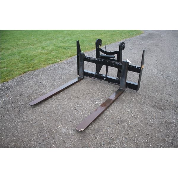 AMI CAT Quick coupler, 60" pallet forks, to fit CAT 420E backhoe
