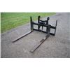 Image 1 : AMI CAT Quick coupler, 60" pallet forks, to fit CAT 420E backhoe