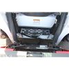 Image 17 : Bobcat S590 skidsteer, cab, air, 899 hours