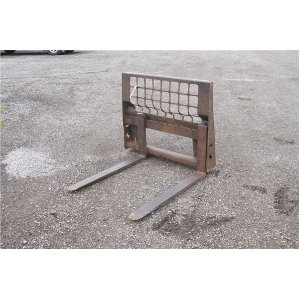 Bobcat QT 42" pallet forks, high back