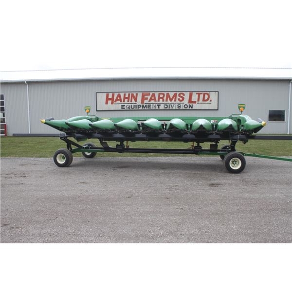 JD 608C 8 row corn head, Calmer chopping rolls (Header Carrier Wagon IS NOT INCLUDED)