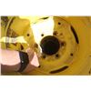 Image 3 : A pair of 33x21.50-15 floater tires, 6 bolt hub, sod tires