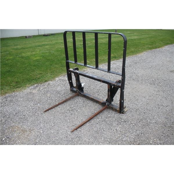 HLA 2 prong bale spear, high back, Alo/Euro coupler