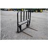 Image 2 : HLA 2 prong bale spear, high back, Alo/Euro coupler