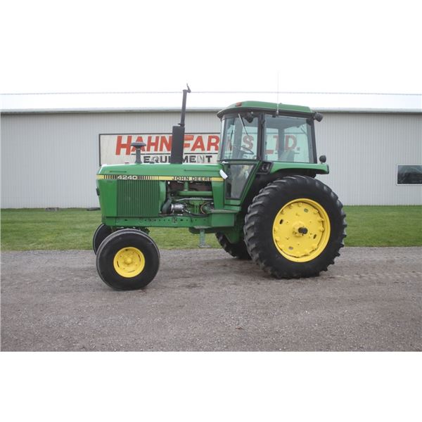 JD 4240 2wd tractor, cab, air, Quad,  8024 hours