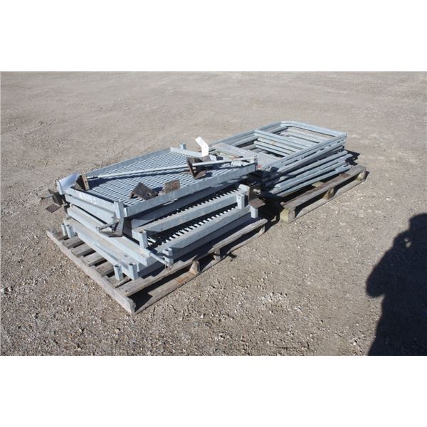 selection of chicken loading platforms