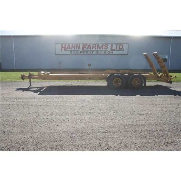 22' tandem axle trailer, pinot hitch, ramps