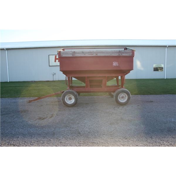 250 bu gravity wagon, double reach under carriage