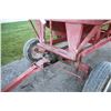 Image 8 : 250 bu gravity wagon, double reach under carriage