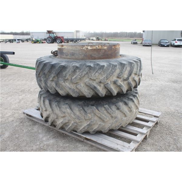 Set of 2 18.4x42 Titan duals with hardware